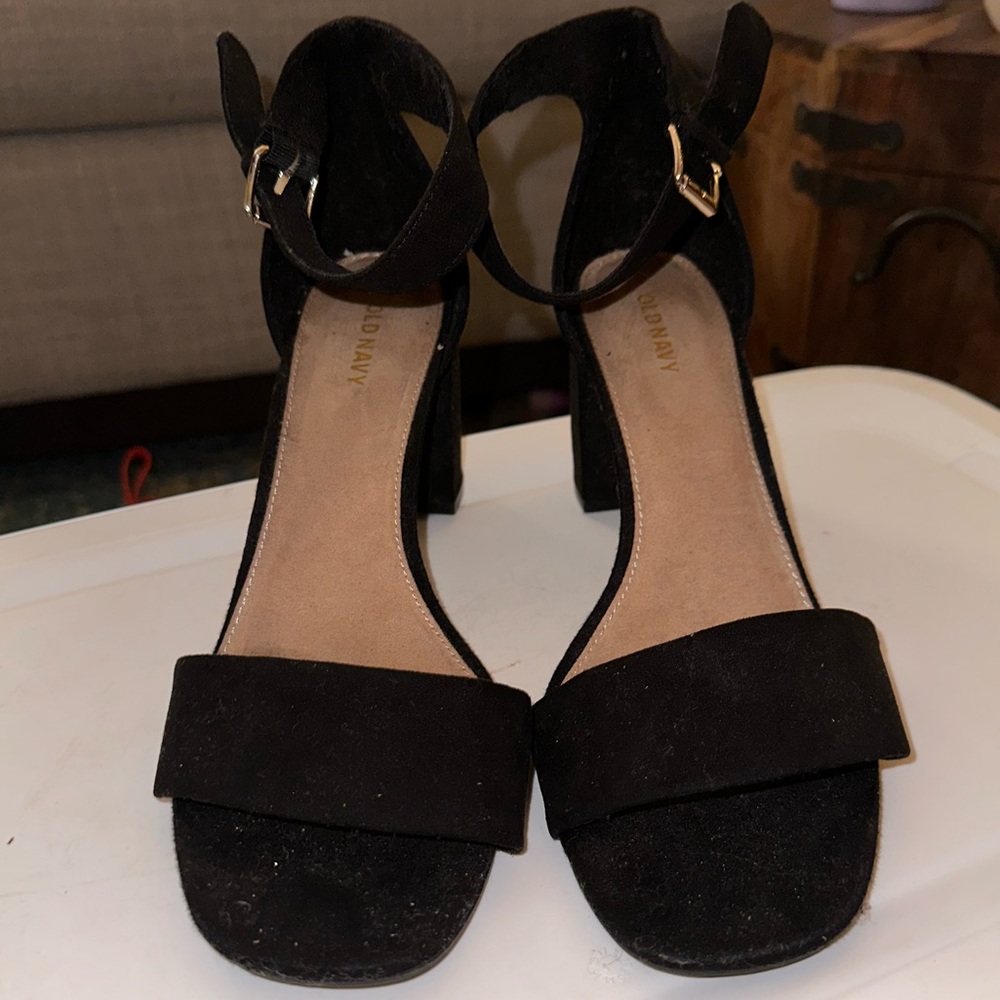 Old navy black suede sandals   size 9